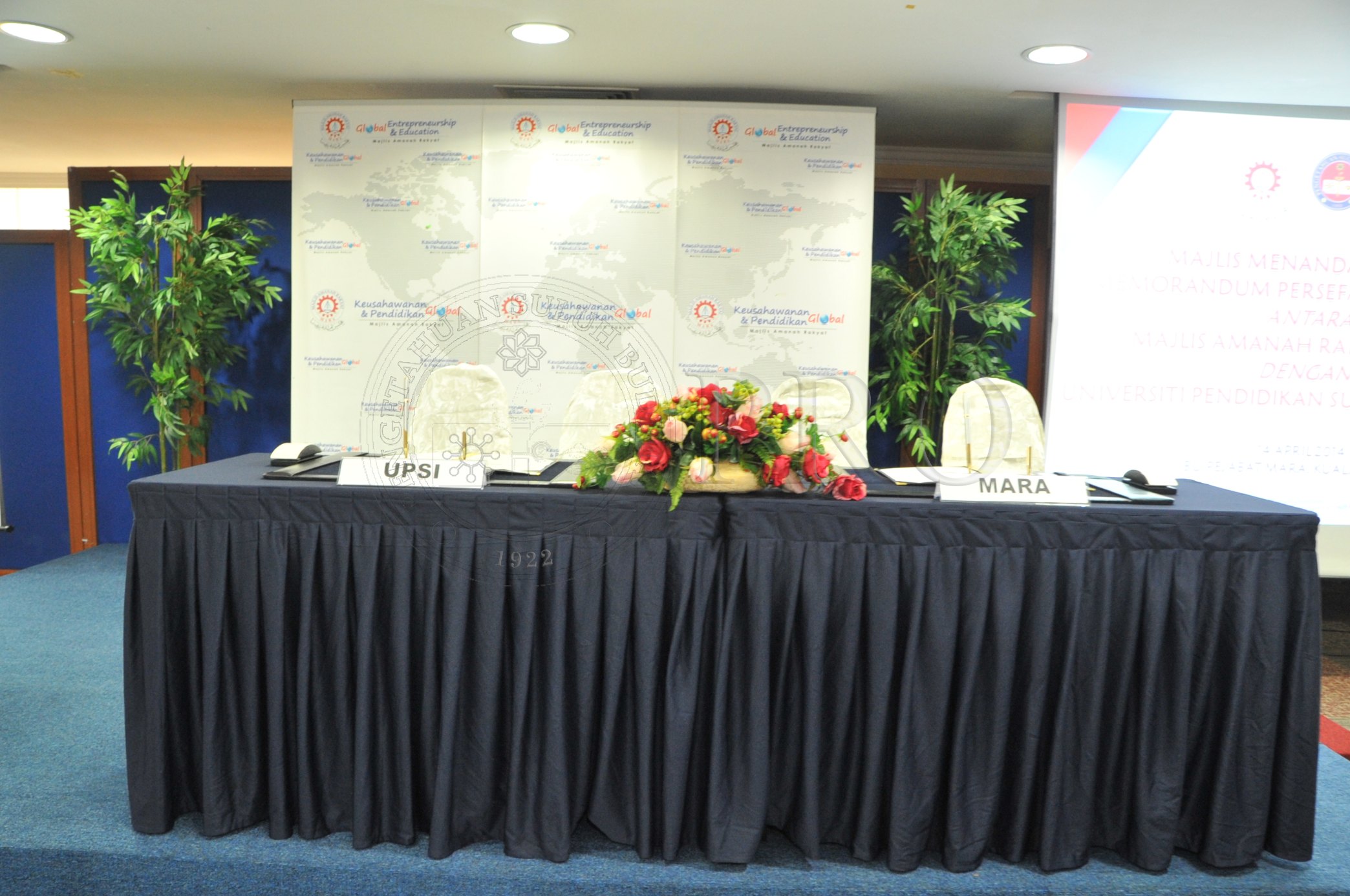 PRO 14 37 MARA PRO 4653